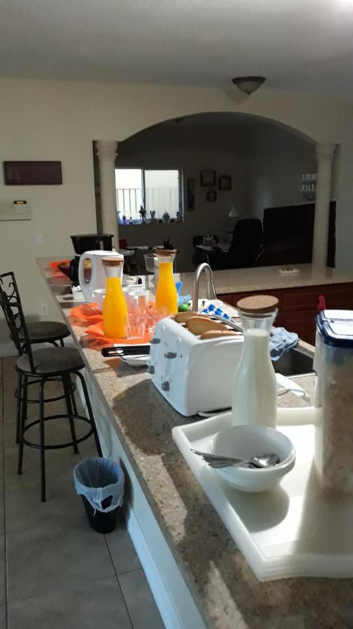 Hennesseey House Florida 마이애미 외부 사진